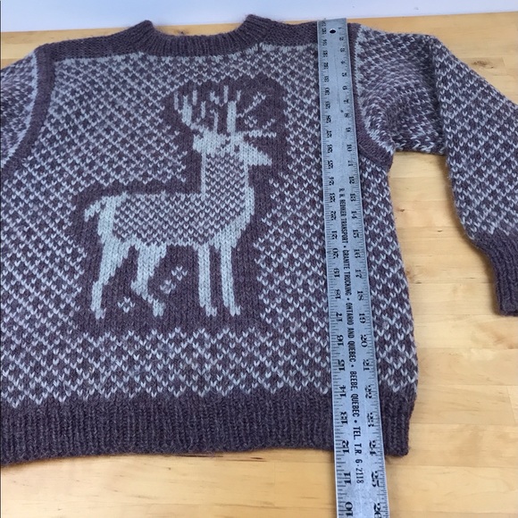 SOLD - Vtg Lillunn Hand Knit Wool Deer sweater - Norway - lavender and gray sz L - Picture 7 of 7